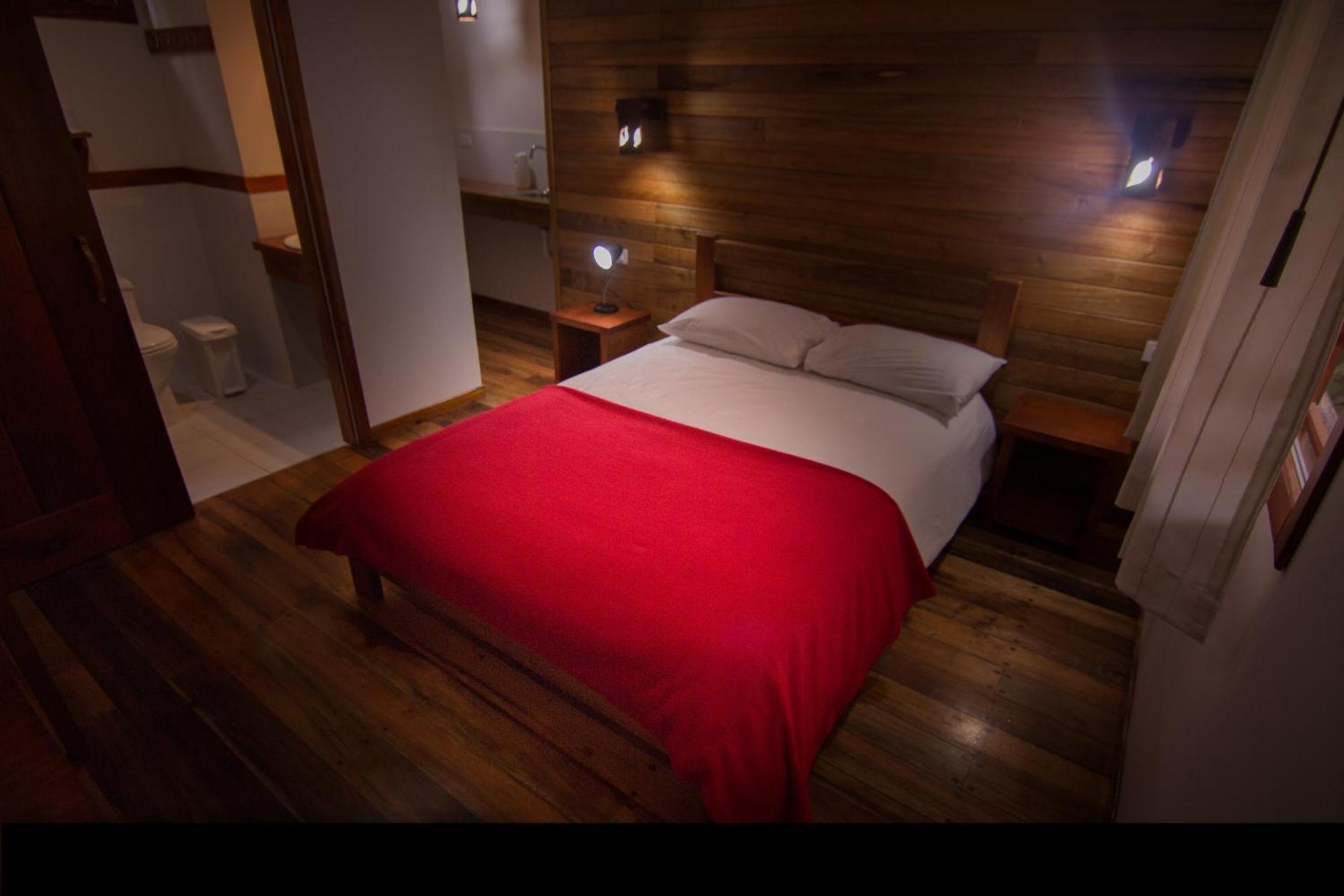 Sisakuna Lodge Mindo Szoba fotó